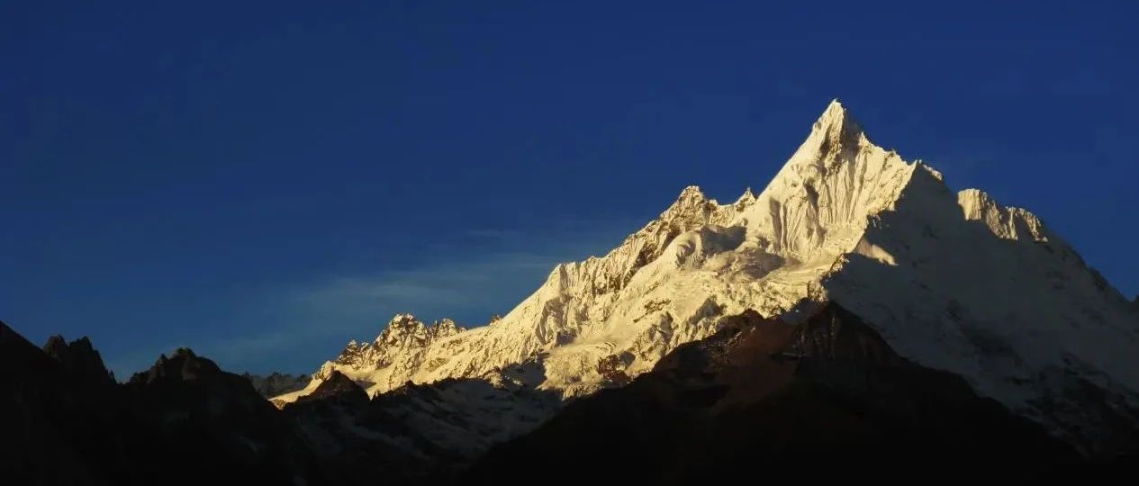 世界上最神秘的山、灵异登山事件、香格里拉的标志——卡瓦格博